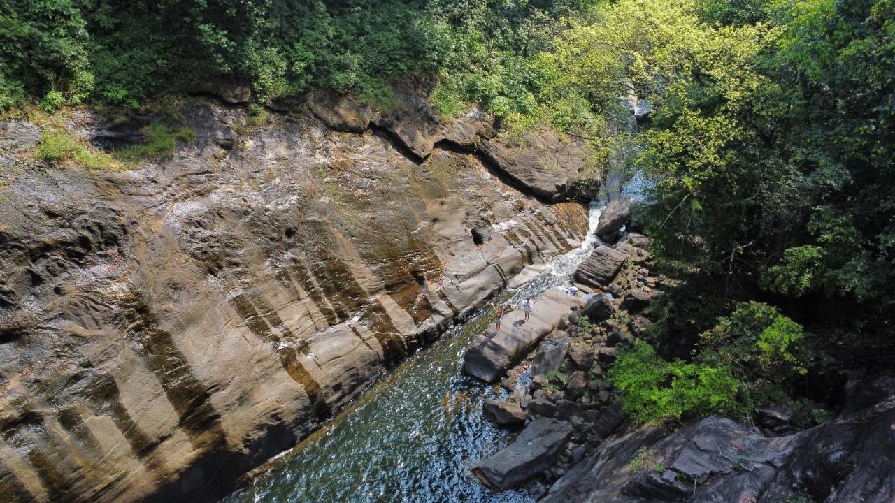 Moksha At Kitulgala - Rainforest Boutique Hotel Екстериор снимка